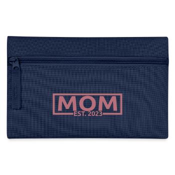 Mom Est. 2023, Mom To Be, Schwangerschaft enthüllen - Federtasche - Navy - Vorne