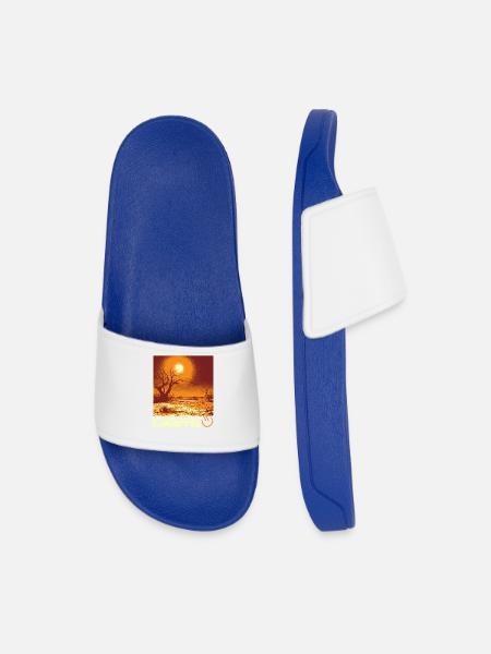 Live Without Limits – Surreal Desert Scene - Men’s Pool Sliders - royal blue