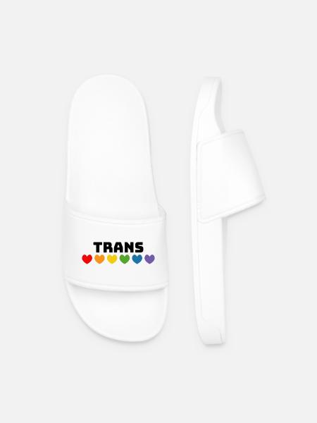 Rainbow heart trans black - Men’s Pool Sliders - white