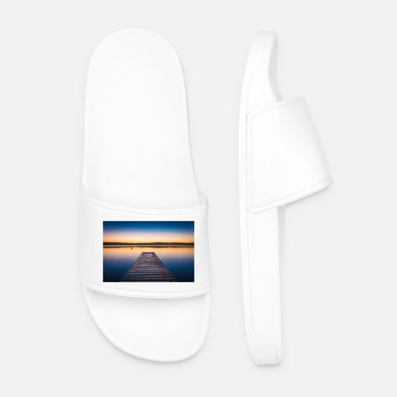 Jetty by the lake at dawn - Men’s Pool Sliders - white