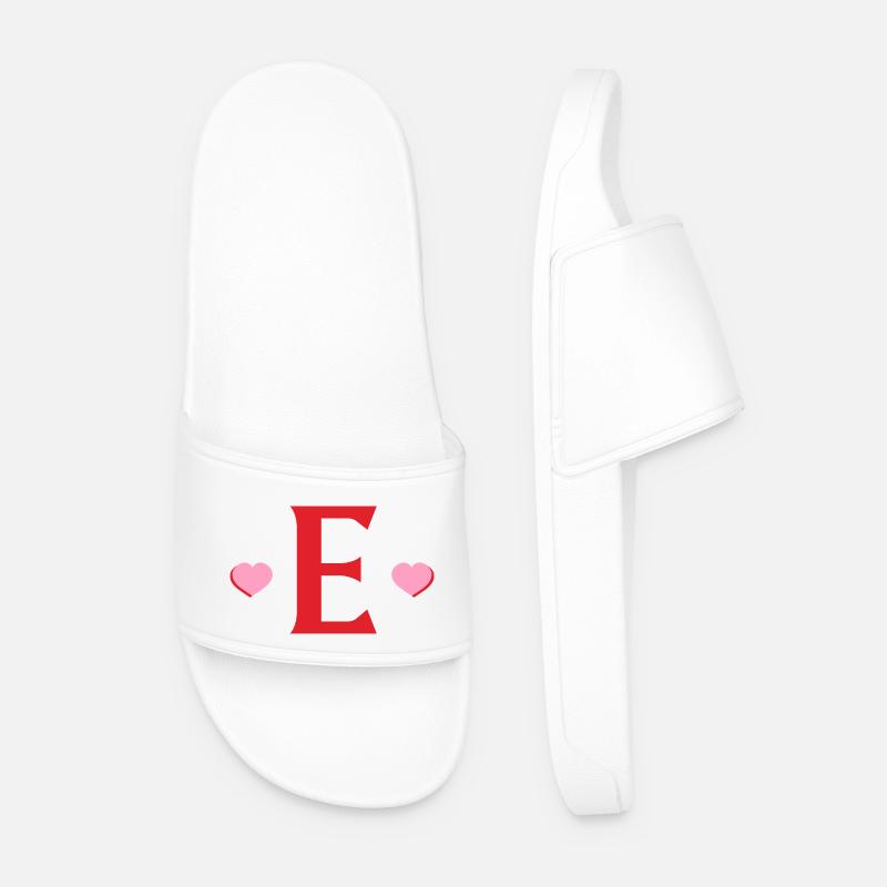 Letter e red hearts - Men’s Pool Sliders - white