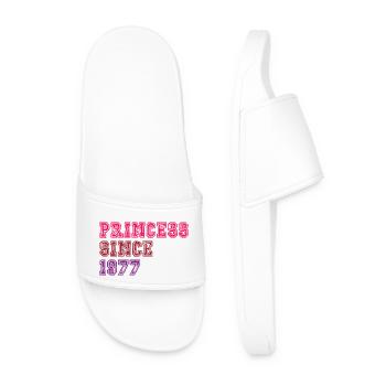 1977 Birthday Princess - Men’s Pool Sliders - white - Front