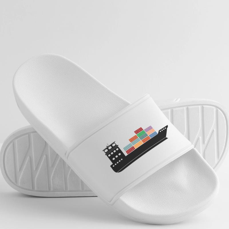 Seecontainerschiff oder Boot mit Containern Männer Badelatschen