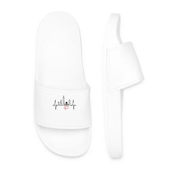 New York Skyline Heartbeat Heart USA Gift NY - Men’s Pool Sliders - white - Front