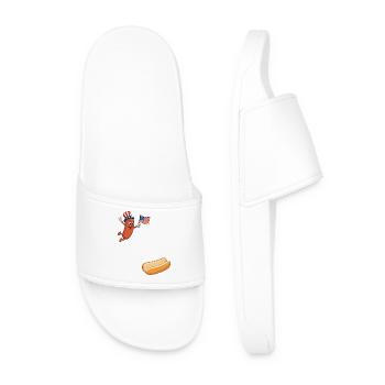 Hotdog jumps into the bun – Hotdog for the 4th of July - Men’s Pool Sliders - white - Front