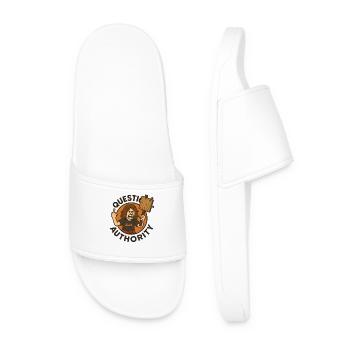 Angry figure with hammer and middle finger - Men’s Pool Sliders - white - Front