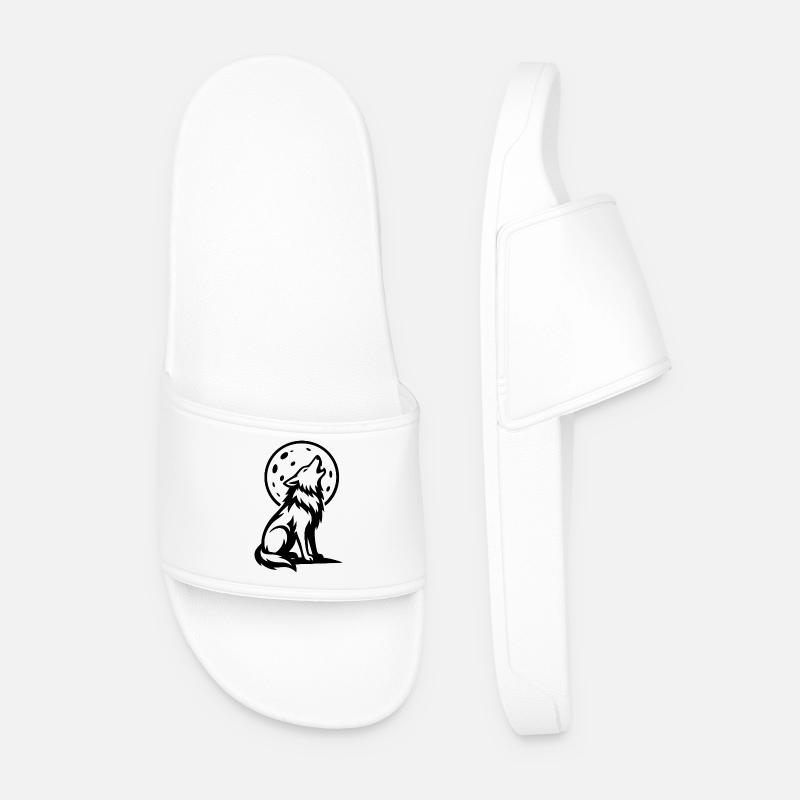 Wolf howling at full moon - Men’s Pool Sliders - white