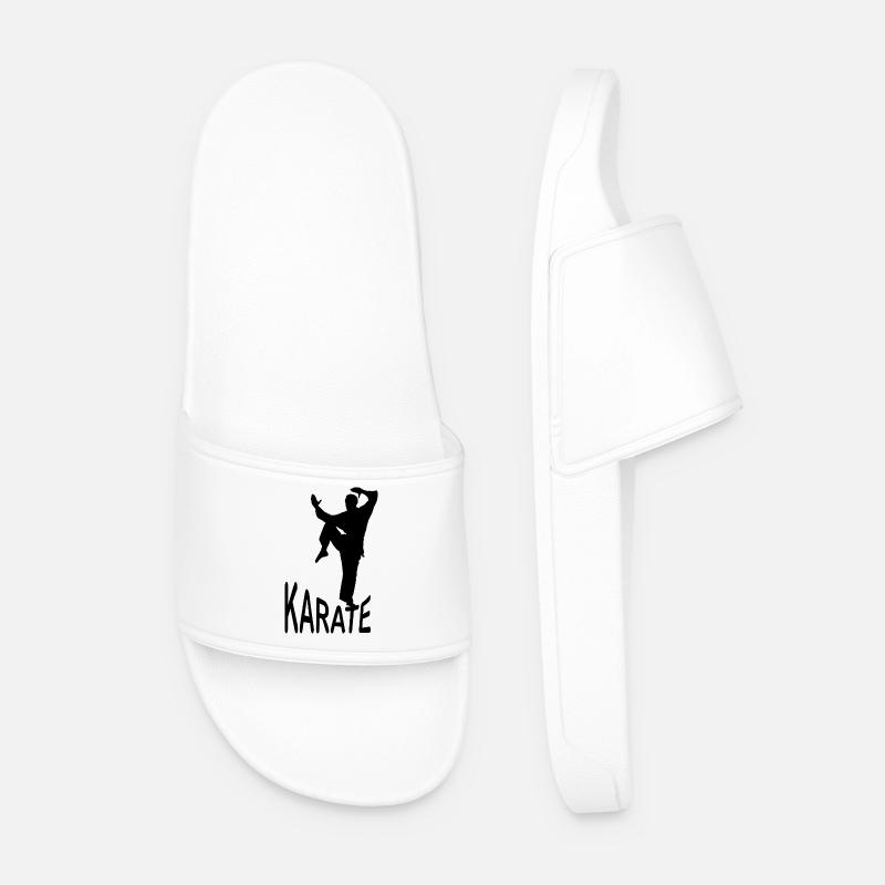 Karate Silhouette – Kiai-Pose | Minimal Dojo Desig - Männer Badelatschen - Weiß