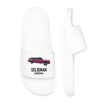 Old car in Seligman in Arizona, US Road 66 - Men’s Pool Sliders - white - Front