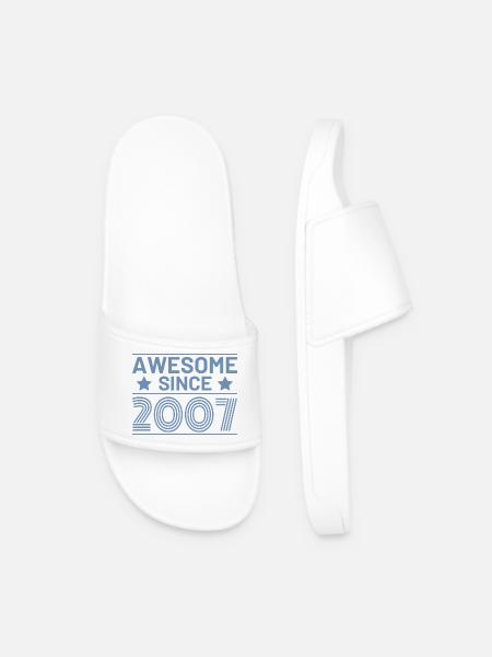 Birthday Retro Awesome since 2007 - Men’s Pool Sliders - white