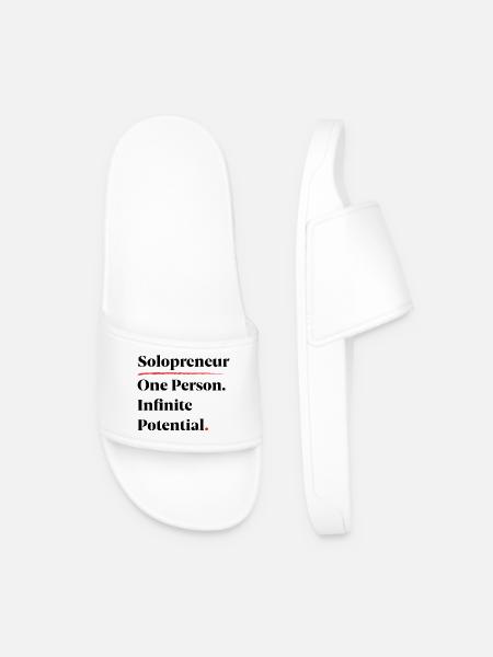 Solopreneur: Eine Person. Unendliches Potenzial. [B] - Männer Badelatschen - Weiß