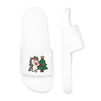 Une licorne mignonne décorant un sapin de Noël - Claquettes Homme - blanc - Devant