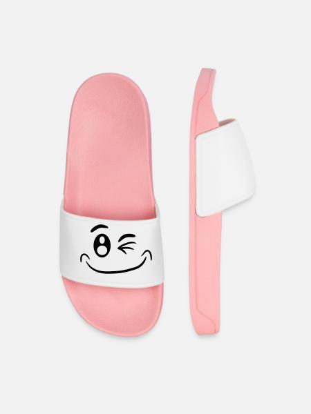 Comic face funny smiley winking - Men’s Pool Sliders - light pink