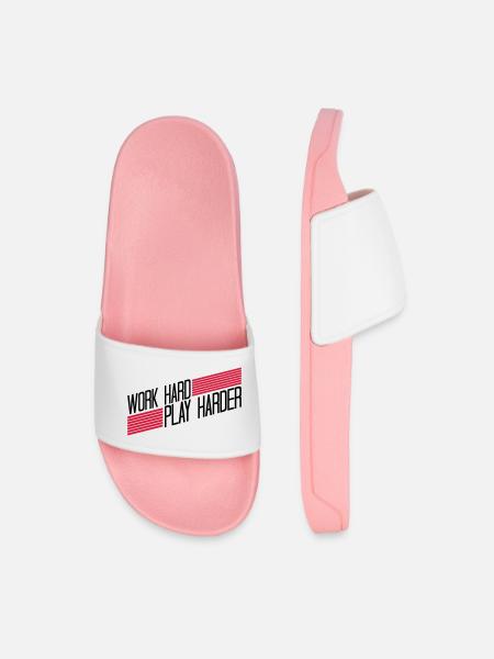 Play Harder logo - Men’s Pool Sliders - light pink