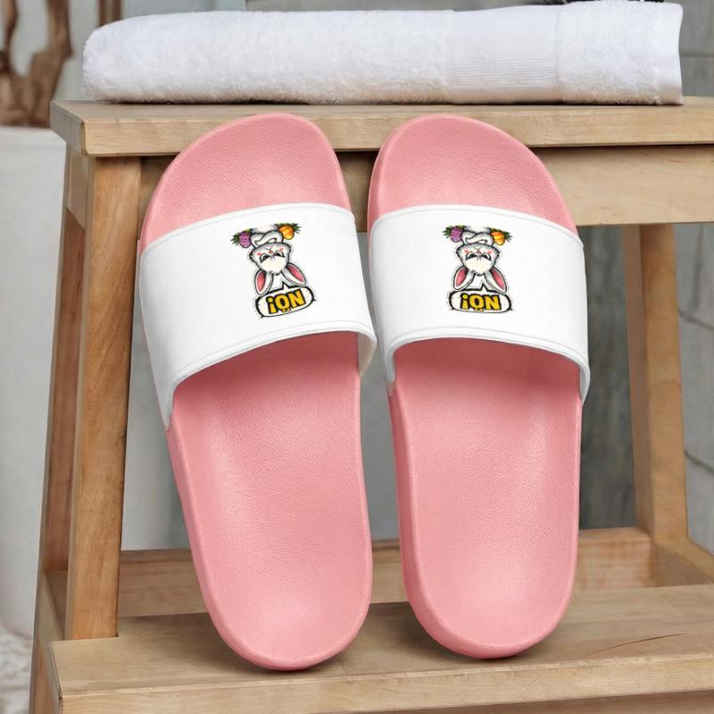 Lower Austrian Bunny Comic Easter Gift Men’s Pool Sliders