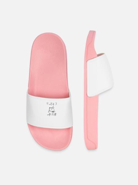 4 ud af 3 Personer kæmper med matematik - Badesandaler til mænd - petal pink