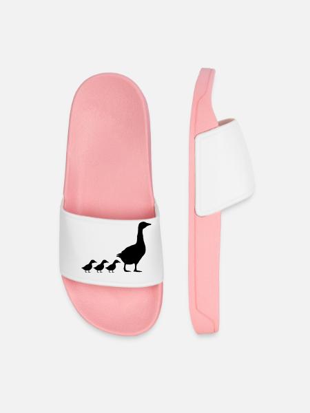 Geese family design - Men’s Pool Sliders - light pink
