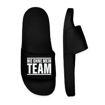 team nie - Männer Badelatschen - Schwarz - Vorne