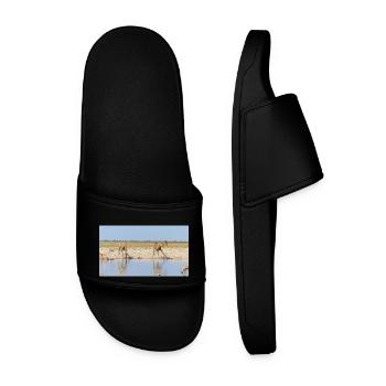 Landscape at the Cubango river with giraffe - Men’s Pool Sliders - black - Front