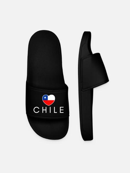 Heart with Chilean flag, Chilean pride - Men’s Pool Sliders - black