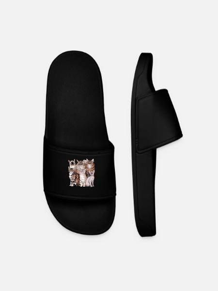 Different cat breeds illustration - Men’s Pool Sliders - black
