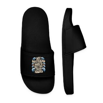 Surfen My Boyfriend Surfs Better Than Yours Surfer - Männer Badelatschen - Schwarz - Vorne