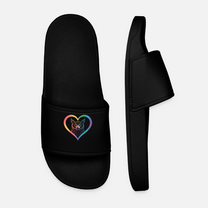 Rainbow Owl Heart Design - Men’s Pool Sliders - black