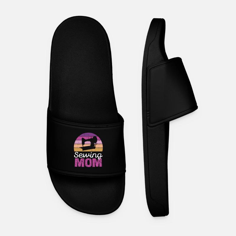 Sewing Mom Retro Circle - Men’s Pool Sliders - black