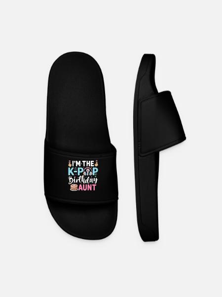 I'm The K-Pop Birthday Aunt - Men’s Pool Sliders - black