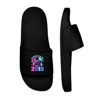 8e anniversaire, jeunes filles - Claquettes Homme - noir - Devant