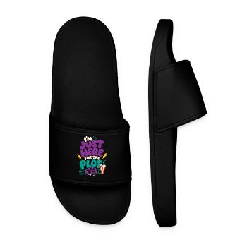 Just Here For The Plot - Men’s Pool Sliders - black - Front
