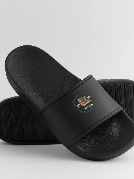 Turkish Culture Tavla Tea - Men’s Pool Sliders - black - Front