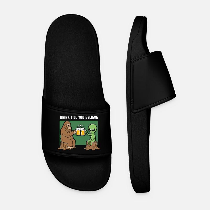 Cheers with Alien and Sasquatch - Men’s Pool Sliders - black