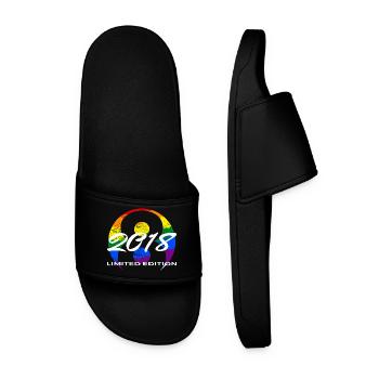 8. Geburtstag 2018 Jungen und Mädchen Geschenk - Männer Badelatschen - Schwarz - Vorne