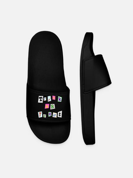 Des bonbons ou des bonbons pour Halloween - Claquettes Homme - noir