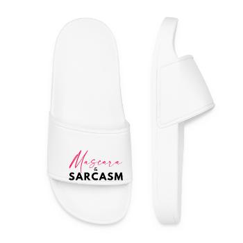Mascara & Sarkasmus – Hot Girl Energy Lustiges Zitat -K - Frauen Badelatschen - Weiß - Vorne