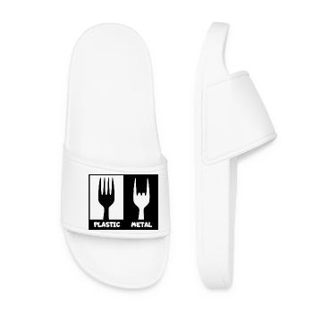 Plastique contre métal lourd. métal, roche dure # - Claquettes Femme - blanc - Devant