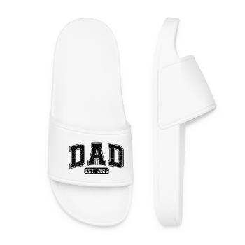 Dad est 2026 – Erstes Kind Papa Design neue Väter - Frauen Badelatschen - Weiß - Vorne