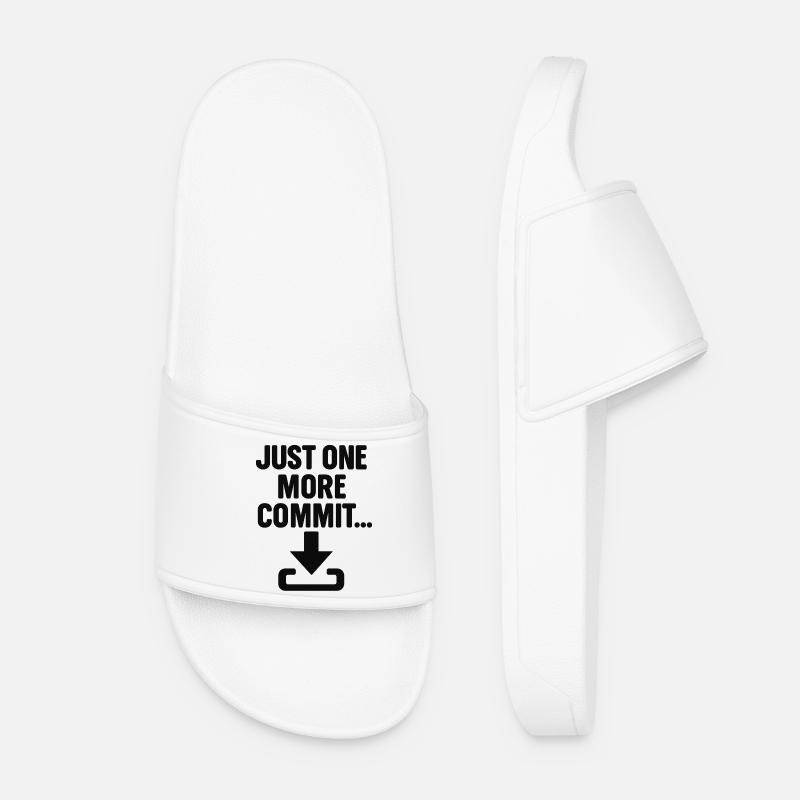 Just One More Commit – Funny Programmer T-Shirt - Frauen Badelatschen - Weiß