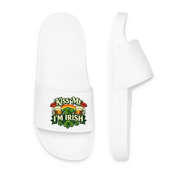 Kiss Me I'm Irish St Patrick's Design - Women’s Pool Sliders - white - Front