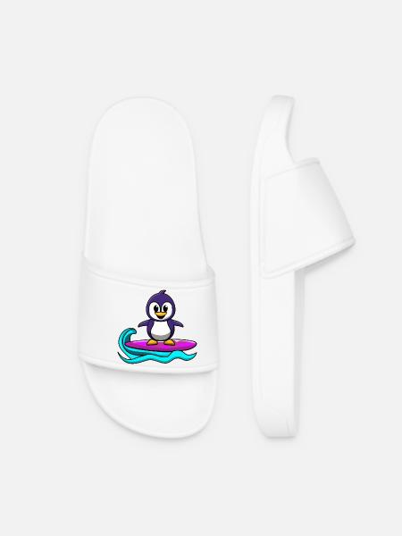 Süßer Kawaii Pinguin auf Surfbrett - Frauen Badelatschen - Weiß