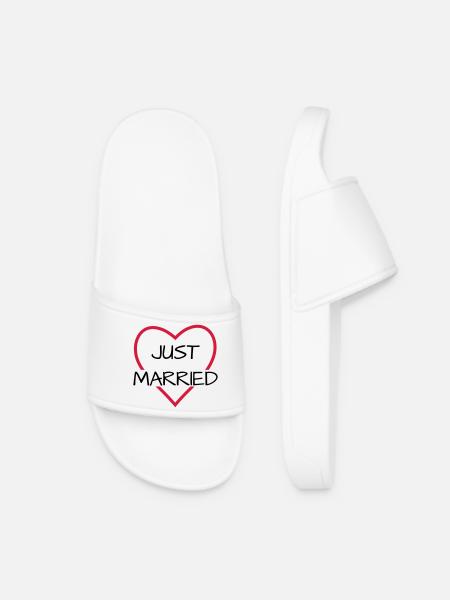 Just married heart wedding partner look - Women’s Pool Sliders - white