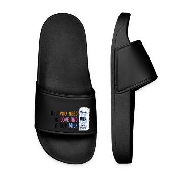 We need Love and Milk Comicstyle 1 - Women’s Pool Sliders - black - Front