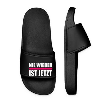 Nie wieder ist jetzt - Frauen Badelatschen - Schwarz - Vorne