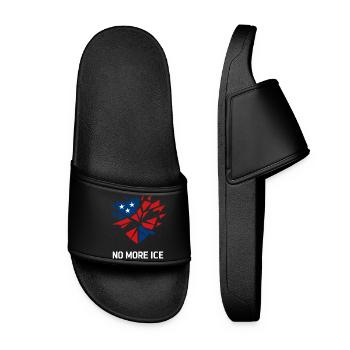 Stop the deportation protest heart - Women’s Pool Sliders - black - Front