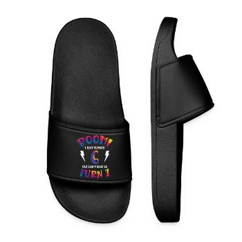 Boom Je viens d’avoir 6 ans mais j’ai hâte d’avoir 7 ans - Claquettes Femme - noir - Devant