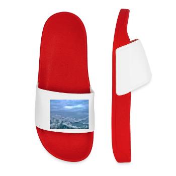 Fog over mountain landscape Morning light - Women’s Pool Sliders - red - Front