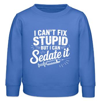 Humorvolles Mediziner Motiv - Kinder Organic Sweatshirt Mini Changer von Stanley/Stella - carolina Blue - Vorne - AI Model Kid Female (0cm)
