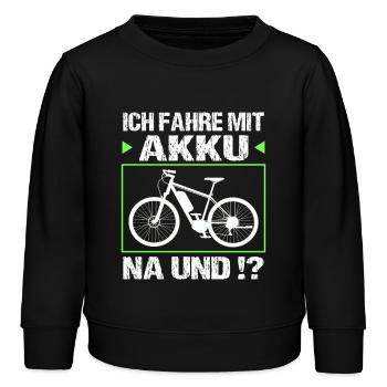 Ich fahre mit Akku - Kinder Organic Sweatshirt Mini Changer von Stanley/Stella - Schwarz - Vorne - AI Model Kid Male (0cm)