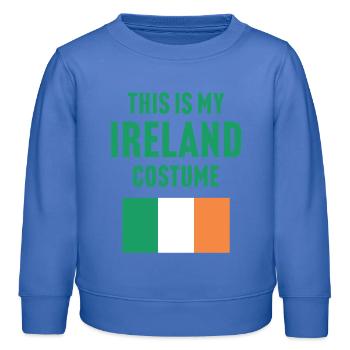 C’est mon costume d’Irlande - Sweat enfant bio Stanley/Stella - carolina blue - Devant - AI Model Kid Female (0cm)